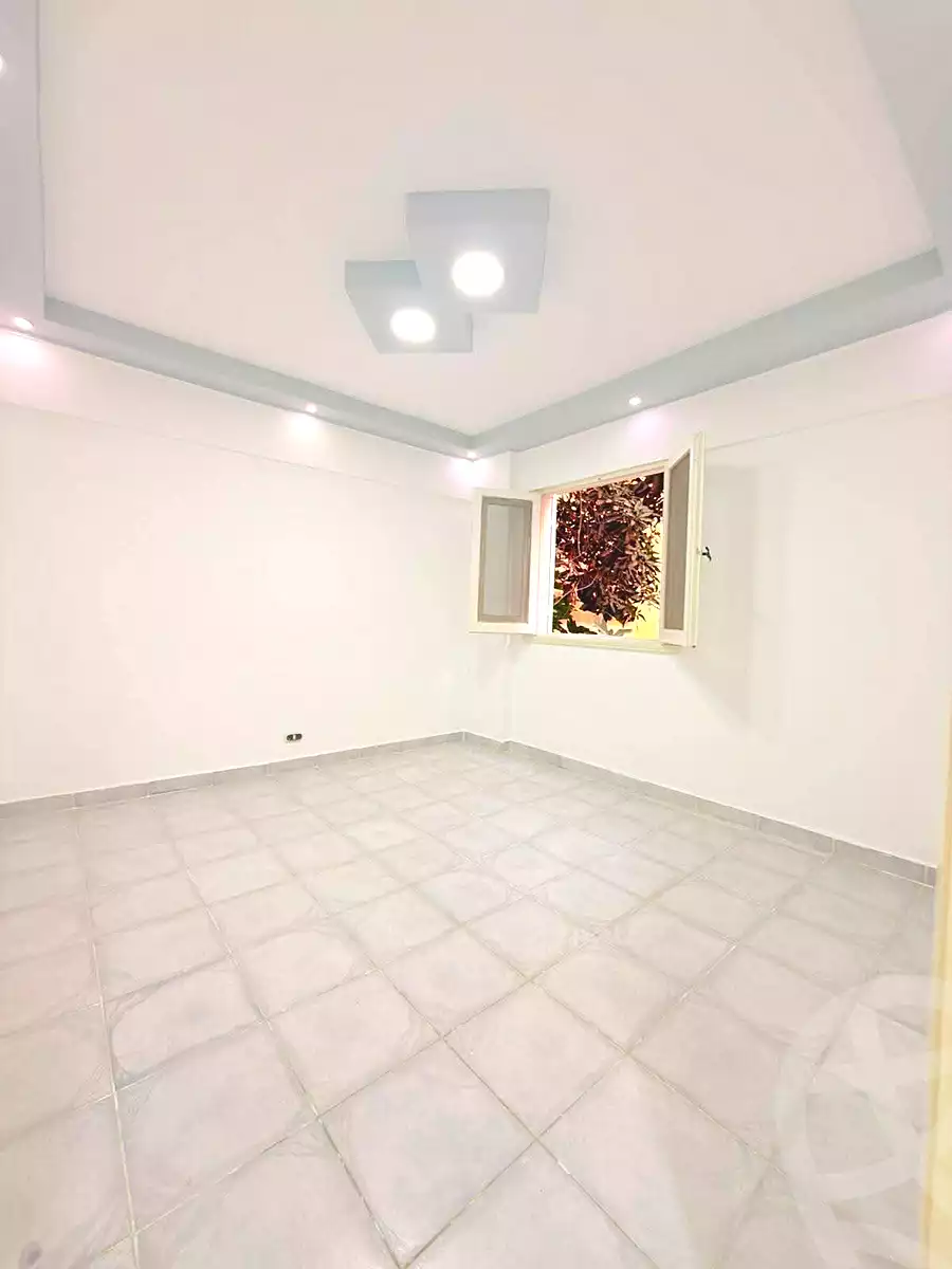 https://aqarmap.com.eg/en/listing/7319046-for-sale-alexandria-al-agamy-shataa-el-nakheel