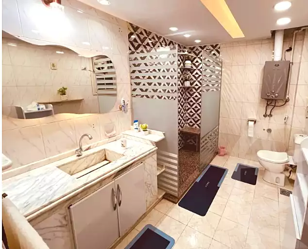 https://aqarmap.com.eg/ar/listing/7319239-for-rent-cairo-manial-kwrnysh-lmnyl
