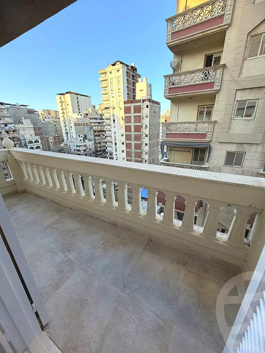 https://aqarmap.com.eg/ar/listing/7319422-for-sale-alexandria-sydy-bshr-sydy-bshr-bhry-gamal-abd-el-nasir-st