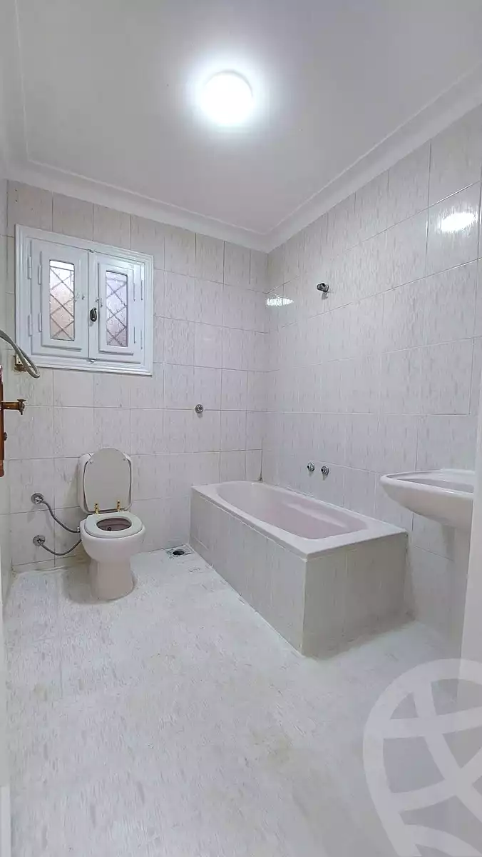https://aqarmap.com.eg/ar/listing/7319520-for-sale-alexandria-al-agamy-shataa-el-nakheel