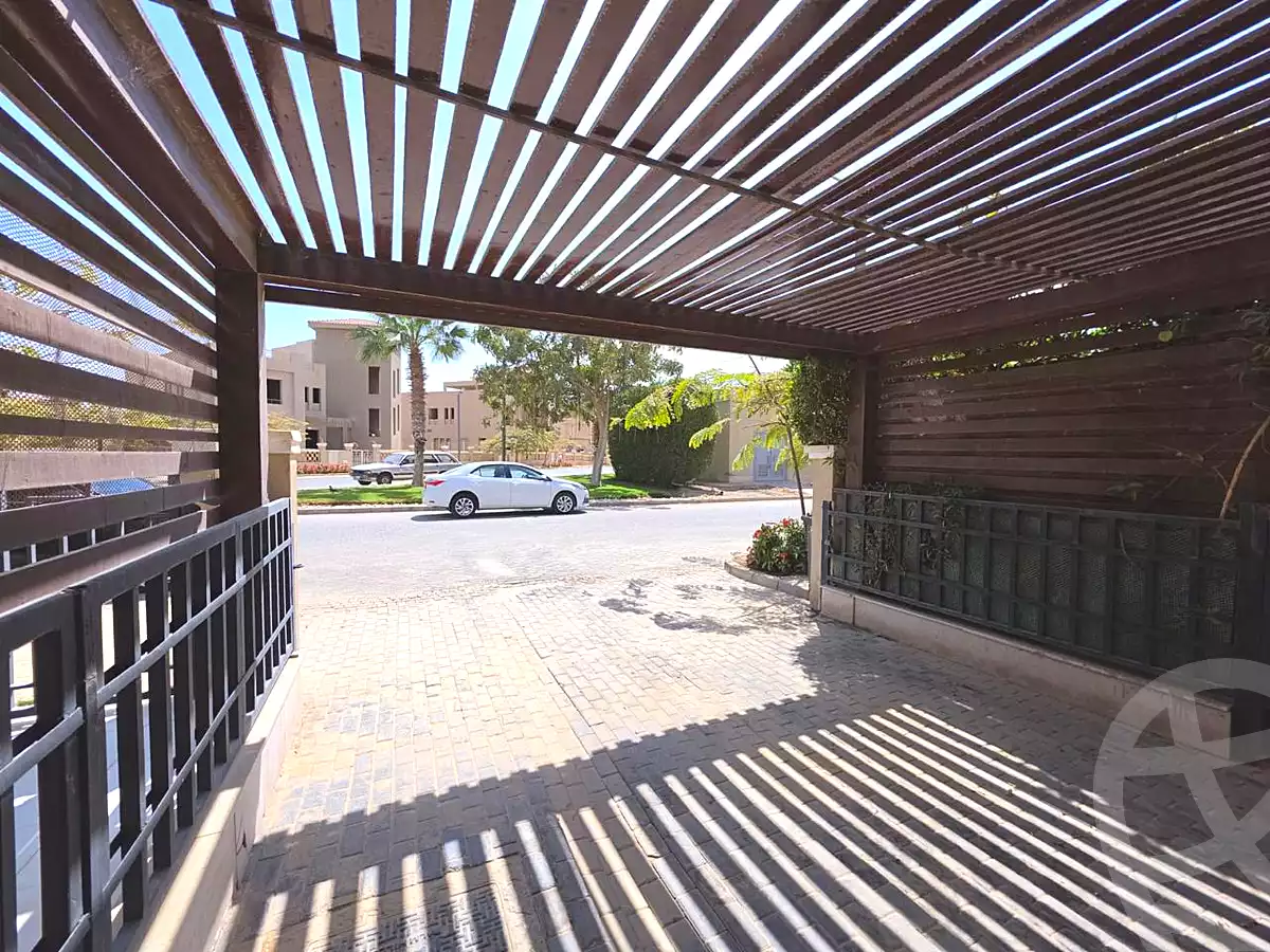 https://aqarmap.com.eg/ar/listing/7319780-for-rent-cairo-el-sheikh-zayed-city-compounds-royal-meadows