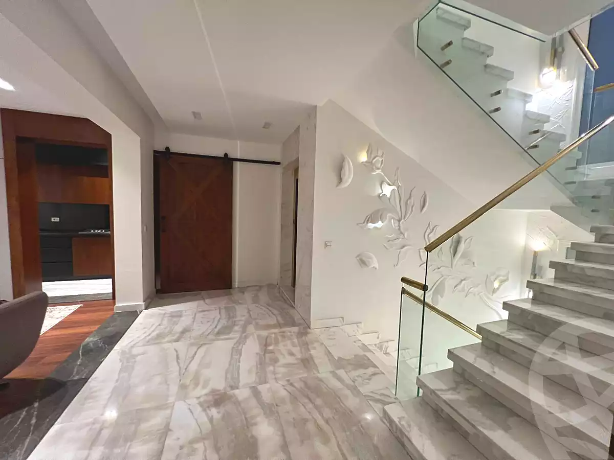https://aqarmap.com.eg/ar/listing/7319780-for-rent-cairo-el-sheikh-zayed-city-compounds-royal-meadows