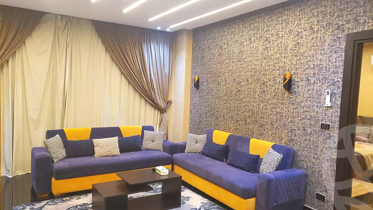 https://aqarmap.com.eg/ar/listing/7320088-for-rent-cairo-new-cairo-compounds-hyde-park