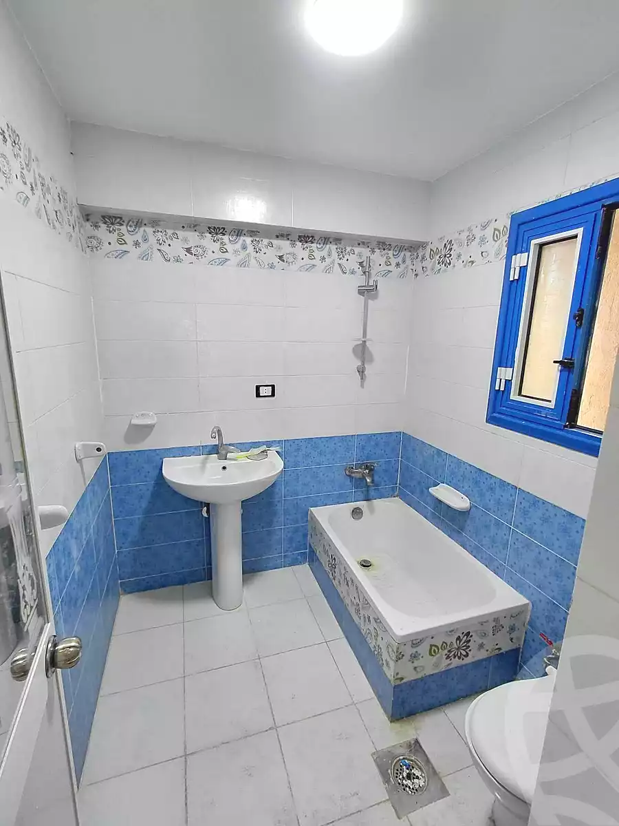 https://aqarmap.com.eg/en/listing/7321152-for-sale-alexandria-sydy-bshr-sydy-bshr-bhry-street-16