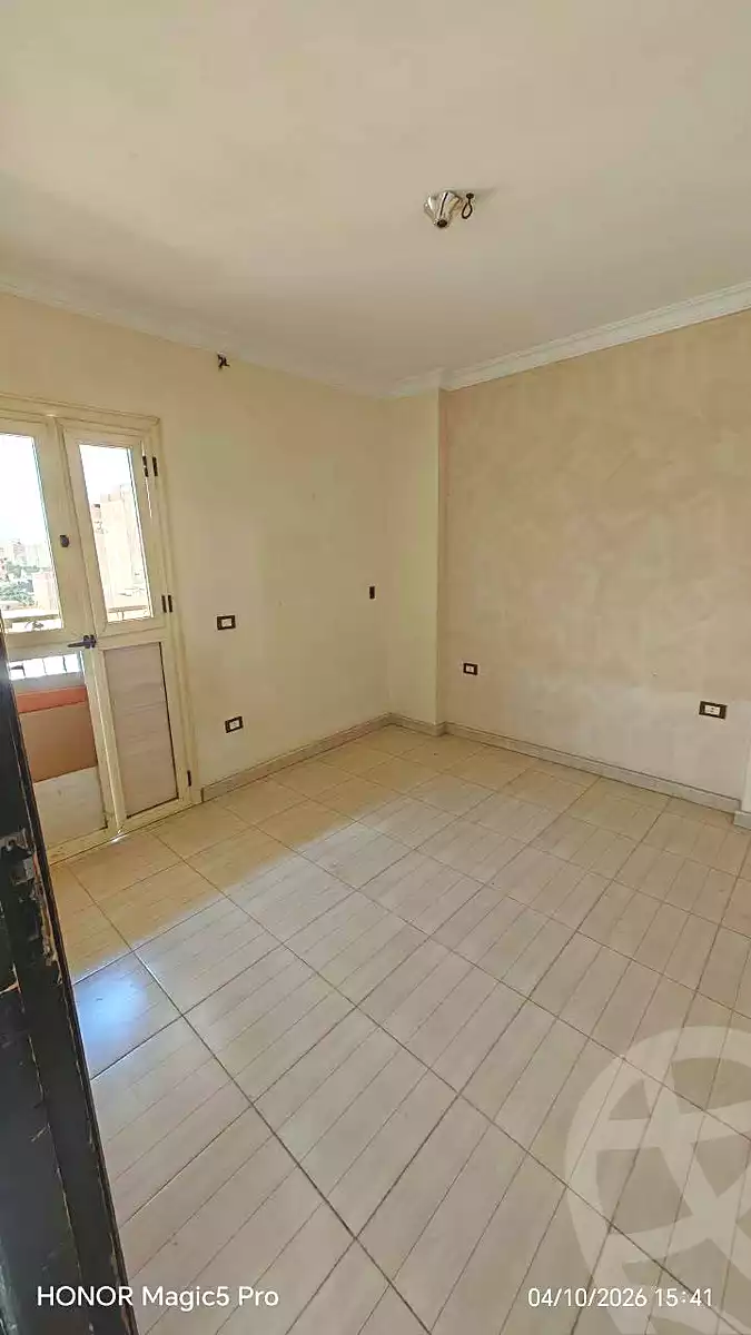 https://aqarmap.com.eg/ar/listing/7321643-for-rent-cairo-helwan-ahmed-enci-st