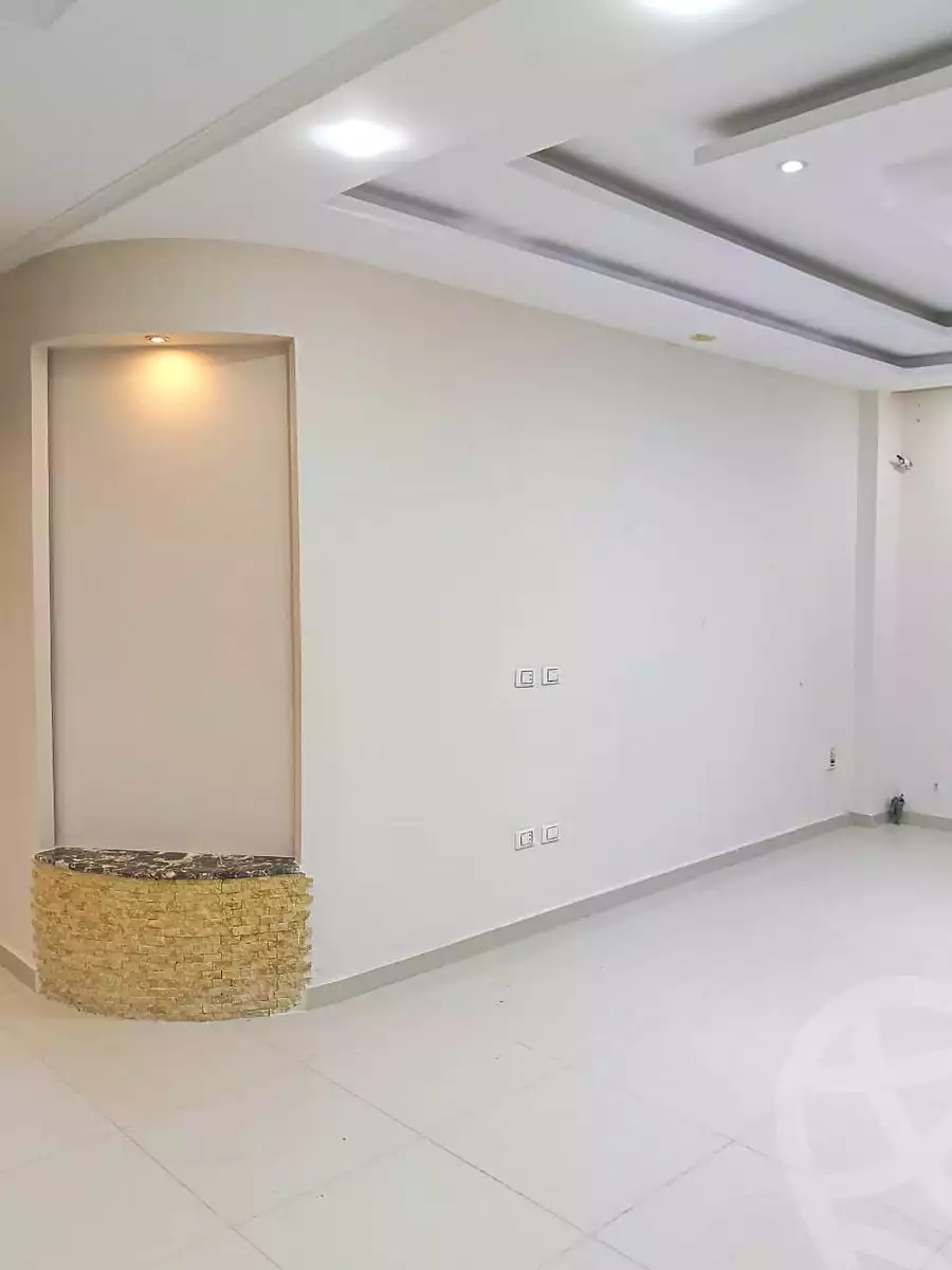 https://aqarmap.com.eg/ar/listing/7321896-for-rent-cairo-6th-of-october-compounds-family-land