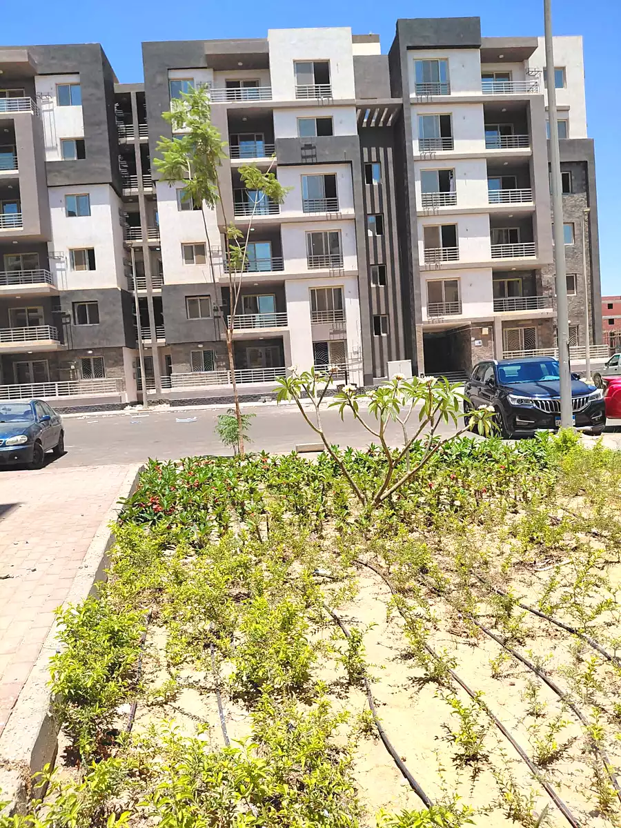 https://aqarmap.com.eg/en/listing/7321907-for-rent-cairo-6th-of-october-compounds-jn-ktwbr