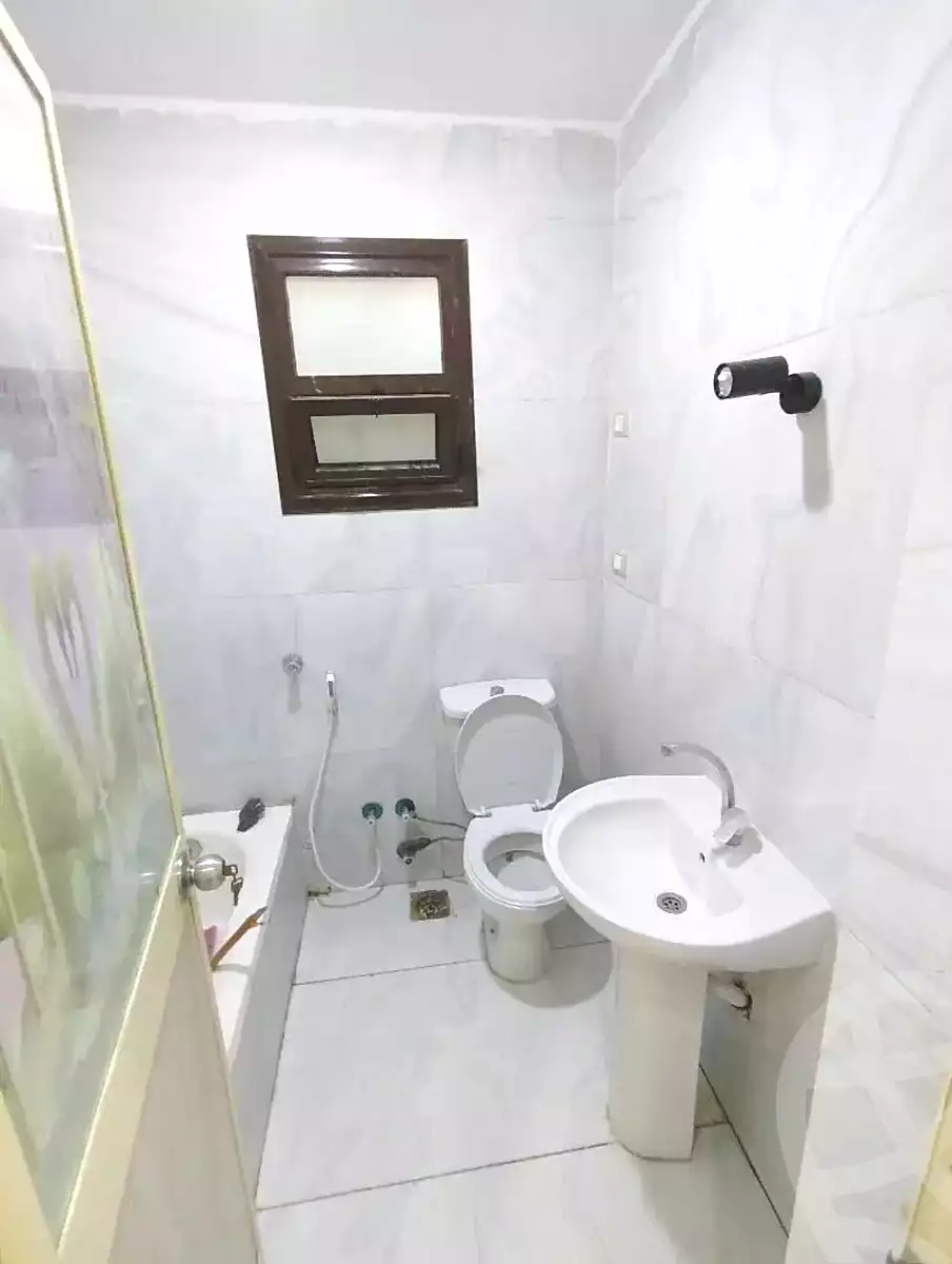 https://aqarmap.com.eg/en/listing/7322042-for-sale-alexandria-lsywf-el-falki