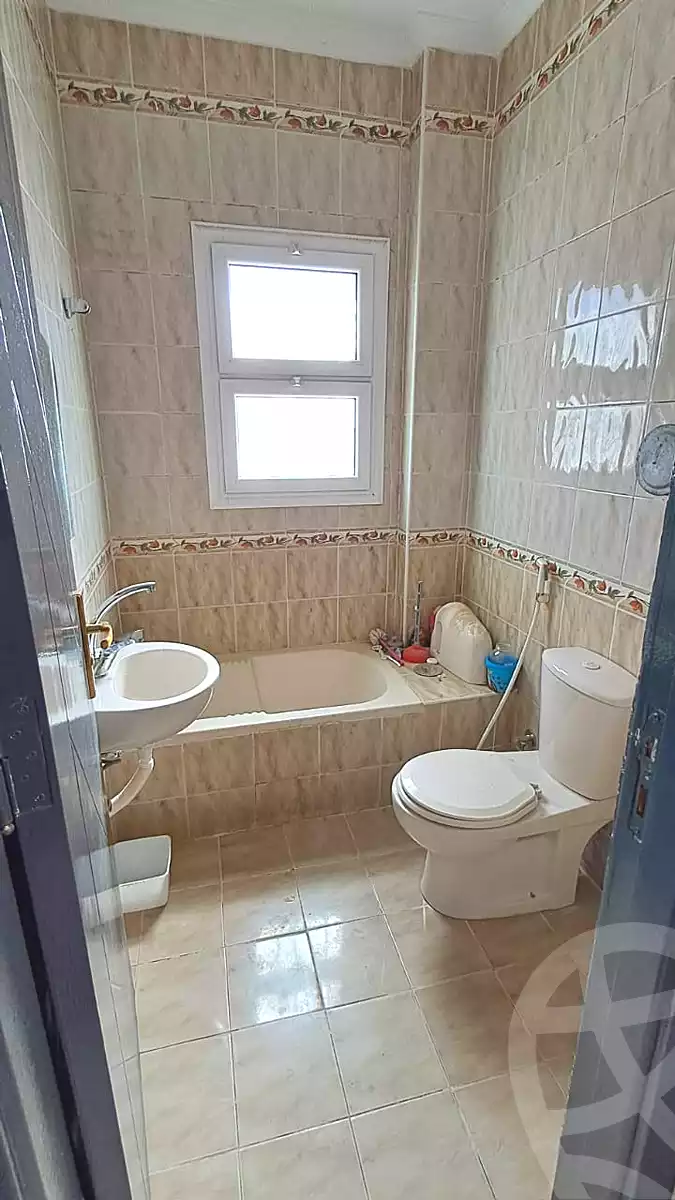 https://aqarmap.com.eg/en/listing/7322040-for-rent-cairo-el-sheikh-zayed-city-compounds-rawdet-zayed