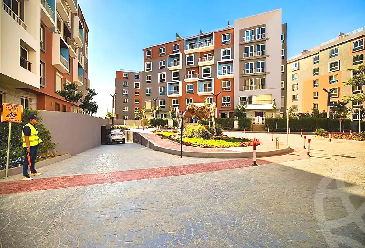 https://aqarmap.com.eg/ar/listing/7322228-for-sale-cairo-new-cairo-compounds-mwrd-fq-llttwyr