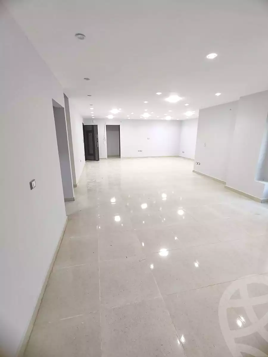 https://aqarmap.com.eg/en/listing/7323002-for-rent-cairo-el-maadi-compounds-rayhanah-plaza