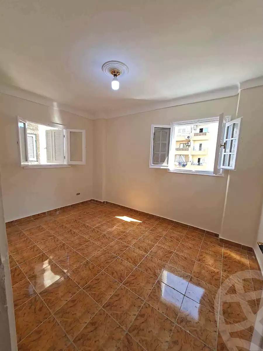 https://aqarmap.com.eg/ar/listing/7323459-for-sale-alexandria-el-asafra-l-sfr-bhry