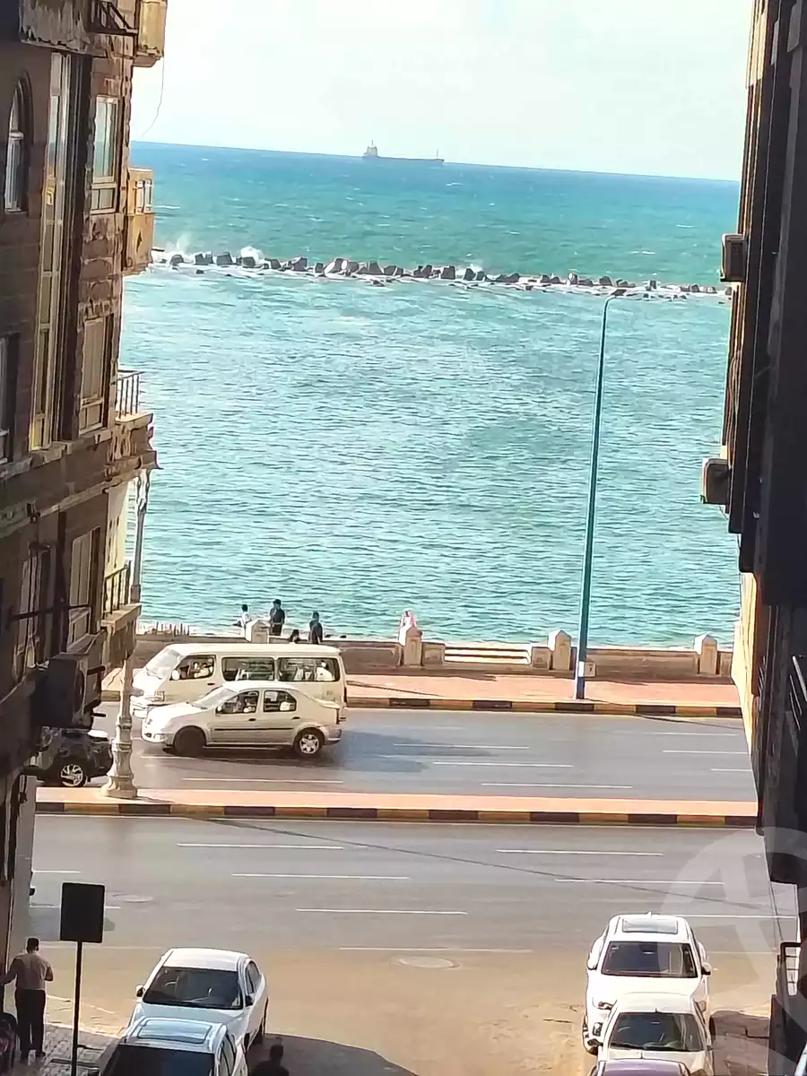 https://aqarmap.com.eg/en/listing/7323636-for-sale-alexandria-sydy-bshr-sydy-bshr-bhry-shr-khld-bn-lwlyd