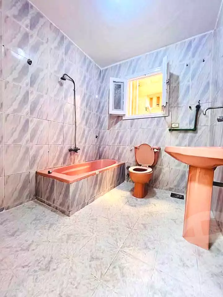 https://aqarmap.com.eg/ar/listing/7323652-for-sale-alexandria-al-agamy-shataa-el-nakheel