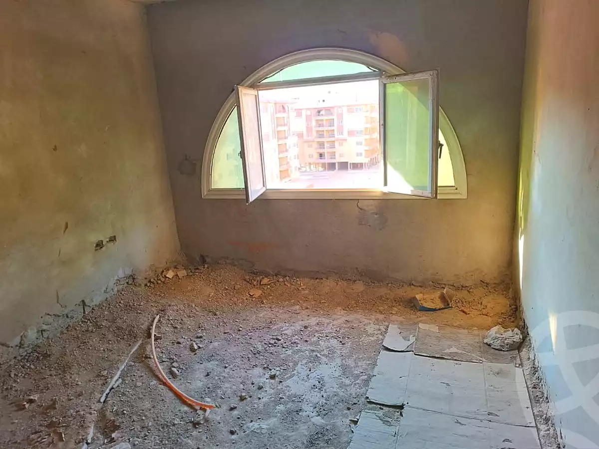 https://aqarmap.com.eg/ar/listing/7324151-for-sale-cairo-new-cairo-shr-mjm-lbnwk