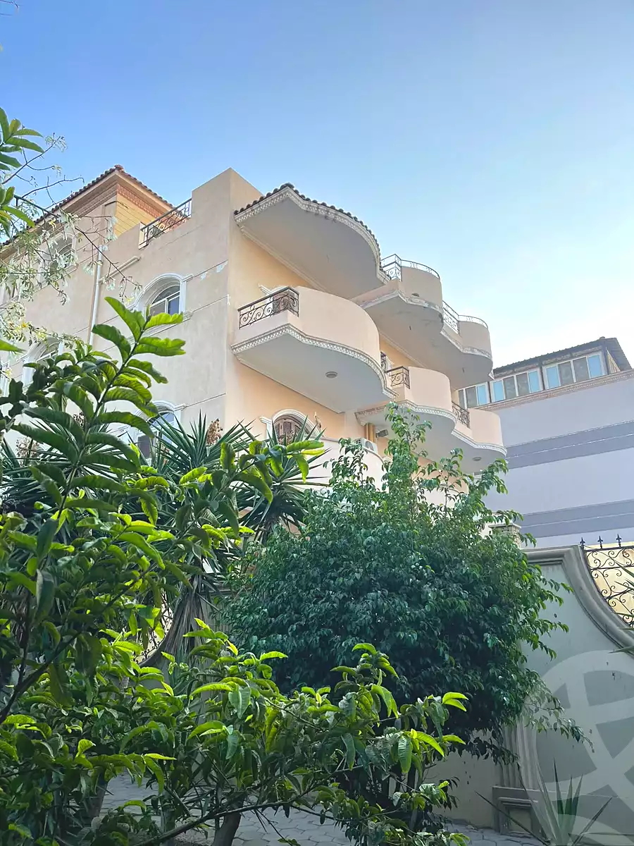 https://aqarmap.com.eg/en/listing/7324291-for-sale-cairo-el-shorouk-lhy-lthny-grb-neighbourhood-2-d-manteka-d-al-hay-st-44