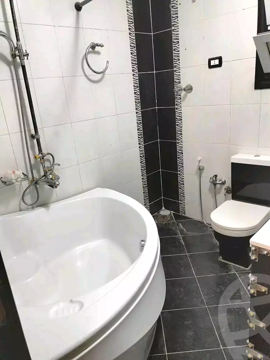 https://aqarmap.com.eg/en/listing/7325248-for-sale-alexandria-sydy-bshr-sydy-bshr-bhry-ali-hipa-st