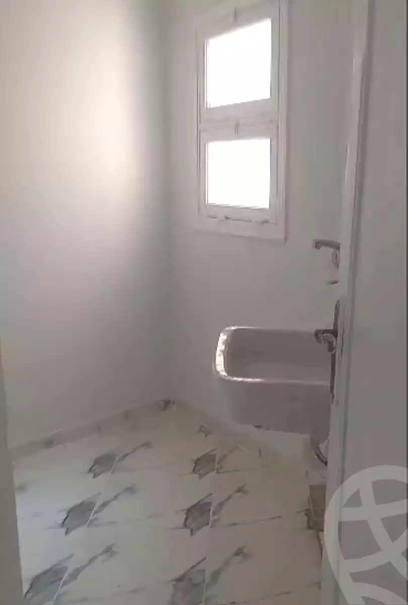 https://aqarmap.com.eg/en/listing/7325519-for-sale-alexandria-al-agamy-el-hanouvel