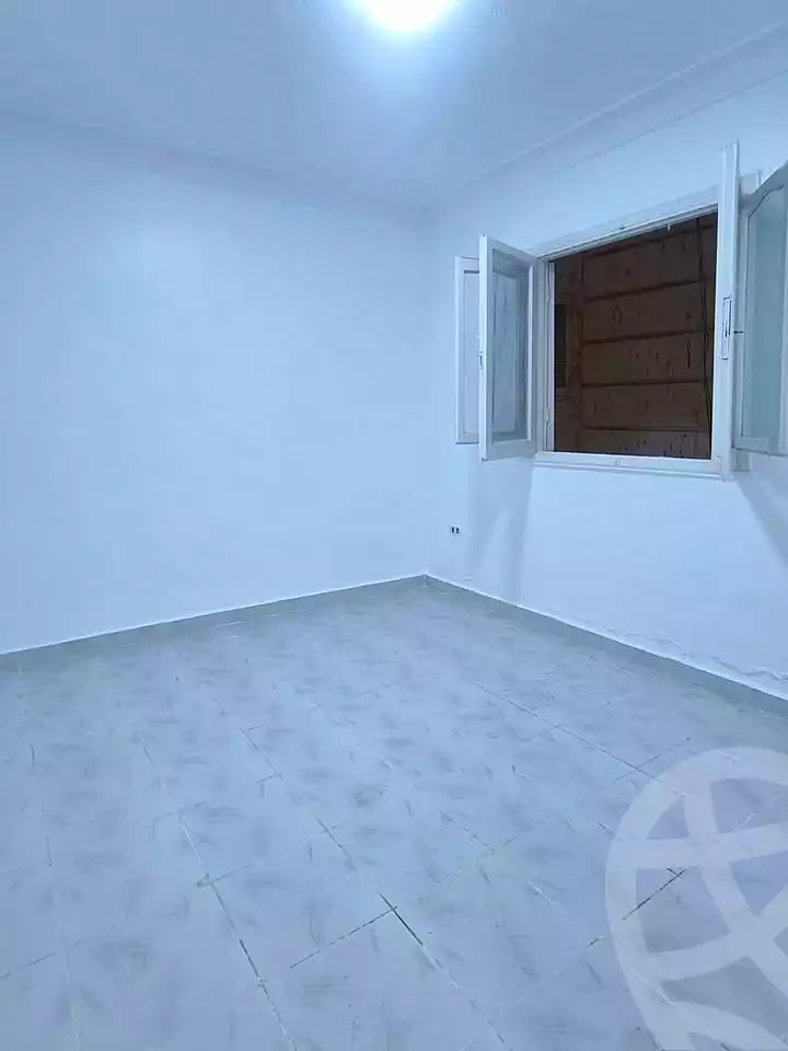 https://aqarmap.com.eg/ar/listing/7325536-for-sale-alexandria-al-agamy-shataa-el-nakheel