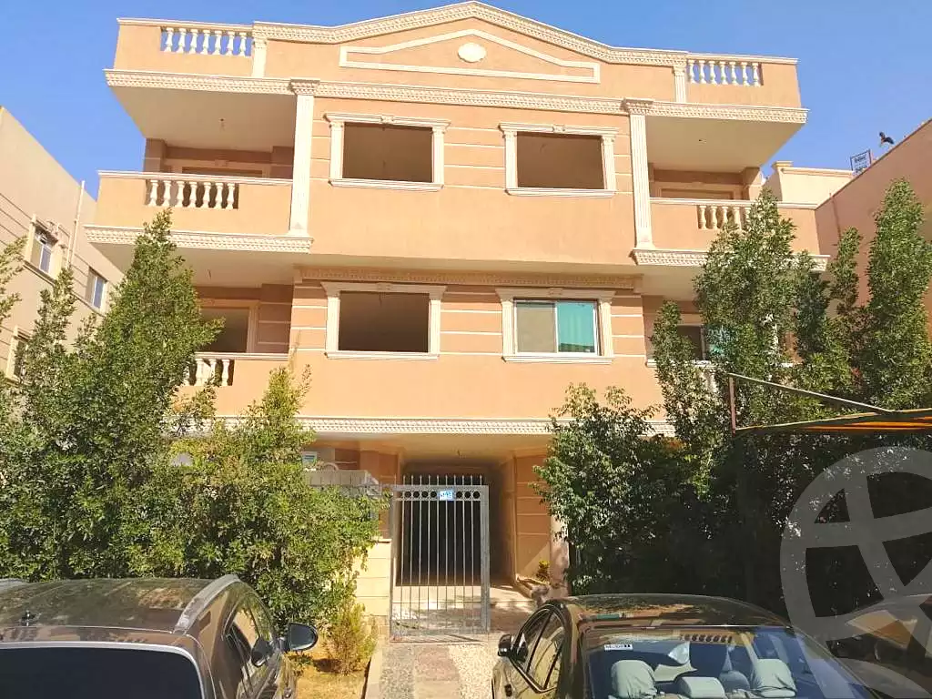 https://aqarmap.com.eg/ar/listing/7326538-for-sale-cairo-new-cairo-first-settlement-neighborhood-12-farid-el-atrash-st
