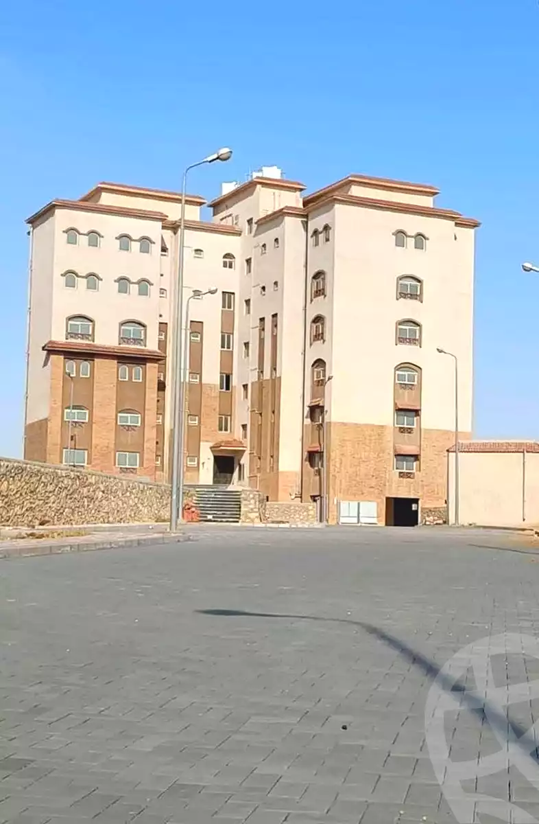 https://aqarmap.com.eg/en/listing/7326794-for-sale-cairo-new-cairo-compounds-dobat-el-modaraat-compound-deraa-misr