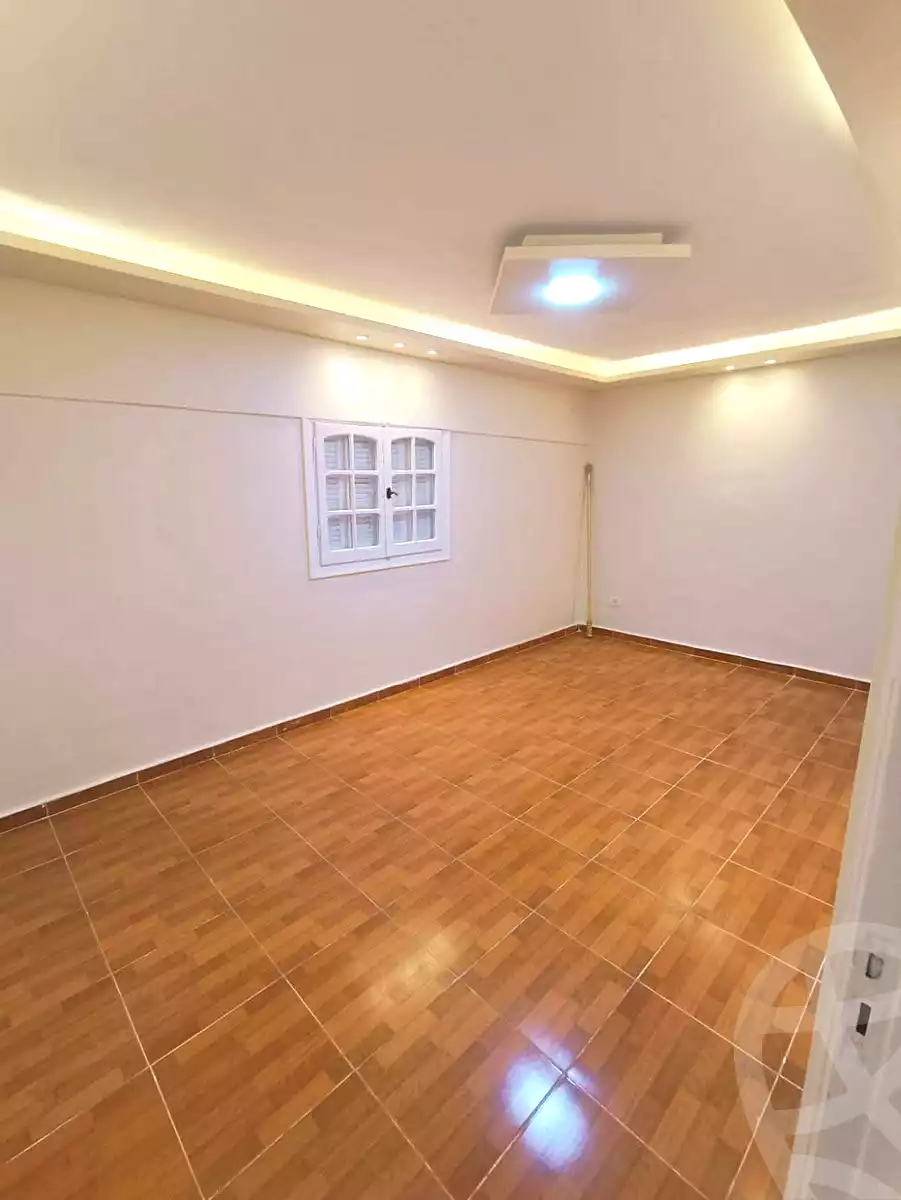 https://aqarmap.com.eg/en/listing/7326894-for-sale-alexandria-sydy-bshr-sydy-bshr-bhry-shr-khld-bn-lwlyd