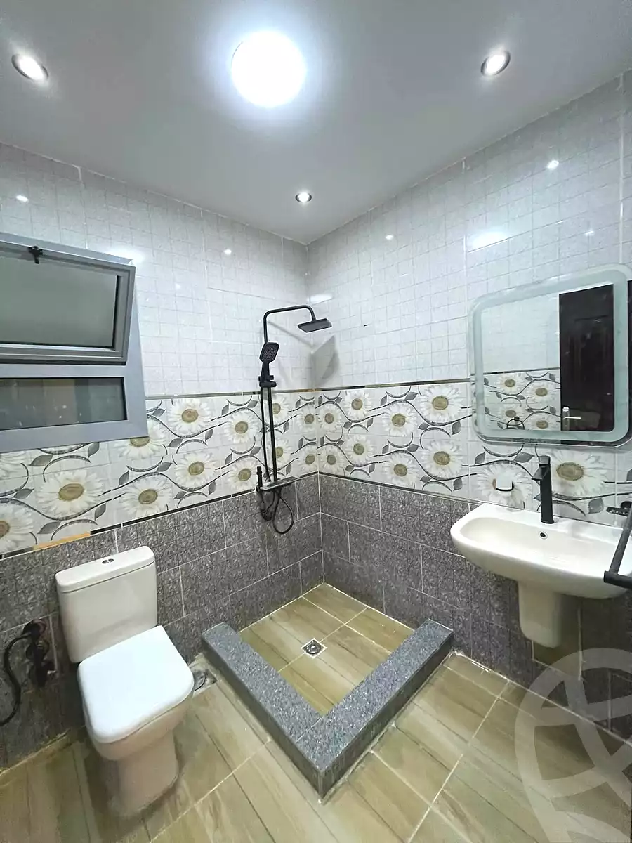 https://aqarmap.com.eg/ar/listing/7327070-for-sale-alexandria-al-agamy-lbytsh-bianchiii