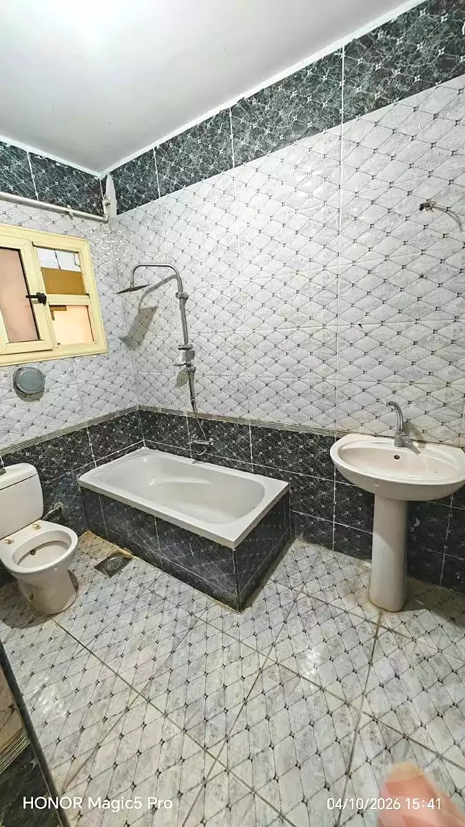 https://aqarmap.com.eg/en/listing/7327167-for-rent-cairo-helwan-ahmed-enci-st