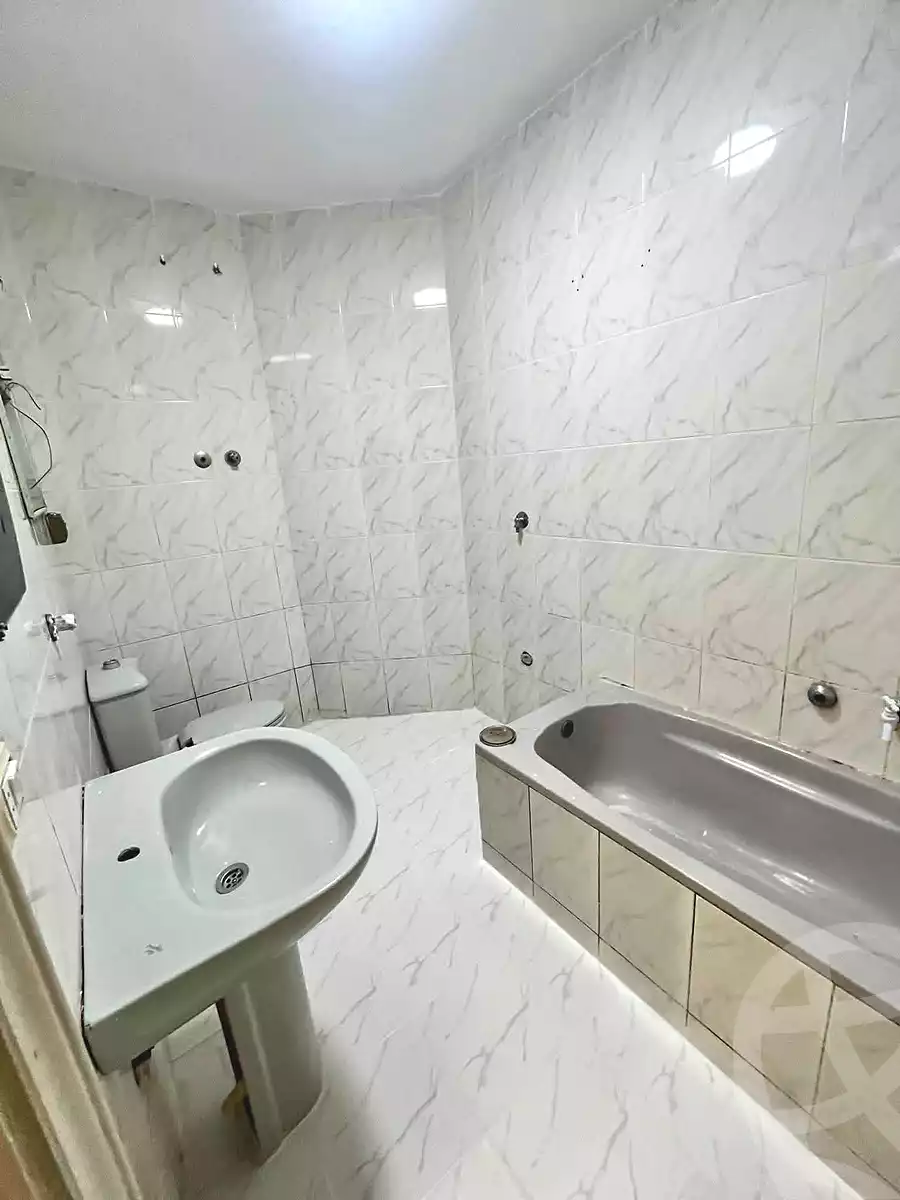 https://aqarmap.com.eg/en/listing/7328047-for-sale-alexandria-al-agamy-shataa-el-nakheel