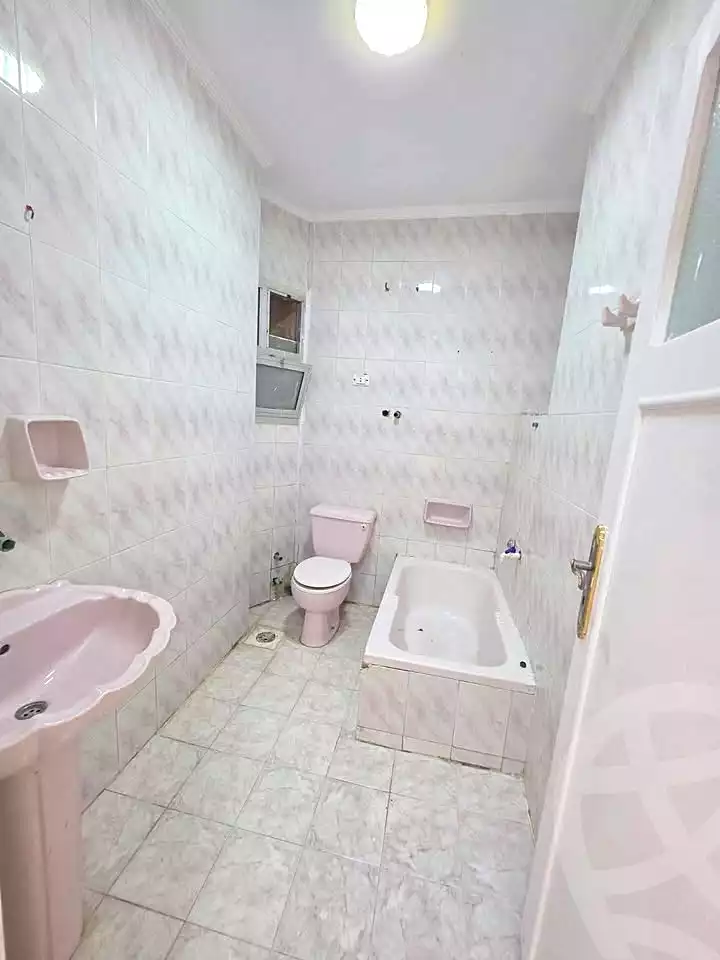 https://aqarmap.com.eg/en/listing/7328733-for-sale-alexandria-al-agamy-shataa-el-nakheel