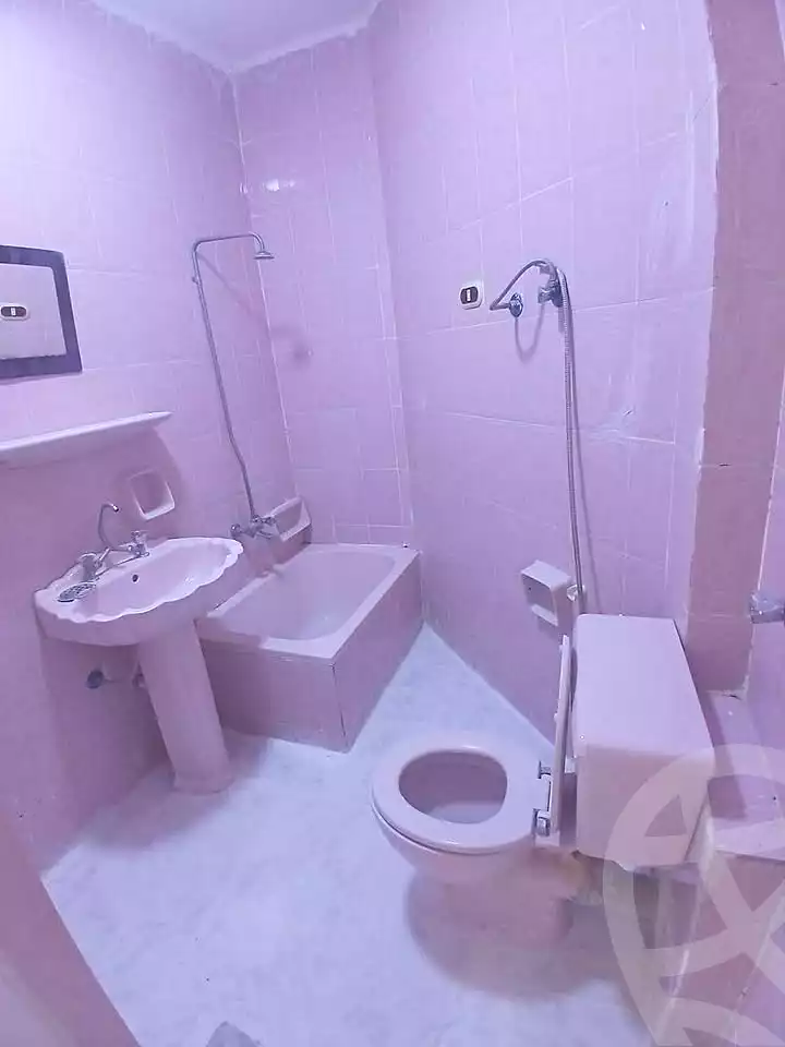https://aqarmap.com.eg/en/listing/7328745-for-sale-alexandria-al-agamy-shataa-el-nakheel
