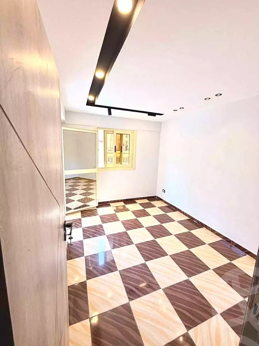 https://aqarmap.com.eg/ar/listing/7329290-for-sale-alexandria-sydy-bshr-sydy-bshr-bhry-shr-khld-bn-lwlyd