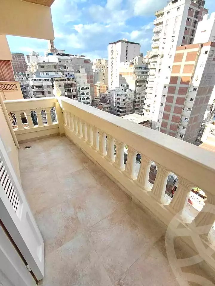 https://aqarmap.com.eg/ar/listing/7329326-for-sale-alexandria-sydy-bshr-sydy-bshr-bhry-gamal-abd-el-nasir-st