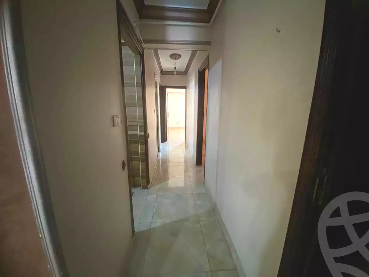 https://aqarmap.com.eg/ar/listing/7329467-for-sale-alexandria-sydy-bshr-sydy-bshr-bhry-mohamed-el-srafi-st.