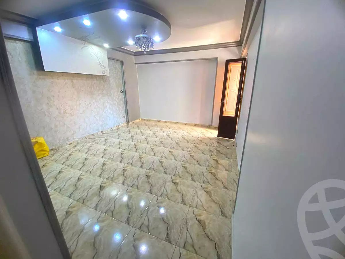 https://aqarmap.com.eg/ar/listing/7329467-for-sale-alexandria-sydy-bshr-sydy-bshr-bhry-mohamed-el-srafi-st.