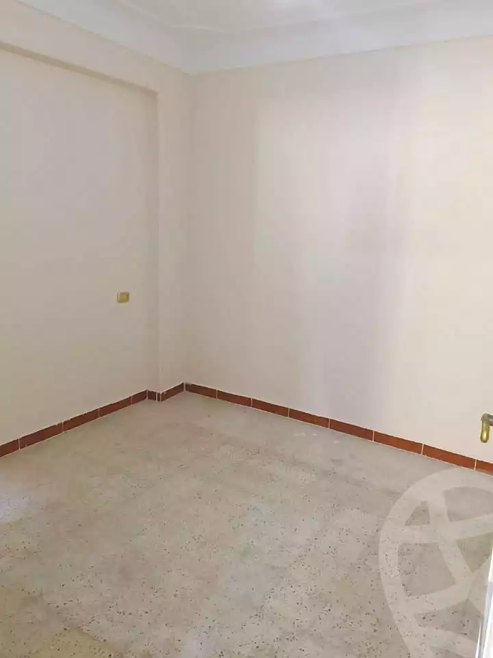 https://aqarmap.com.eg/ar/listing/7329637-for-sale-alexandria-al-agamy-el-hanouvel-al-haded-we-al-soulb-st