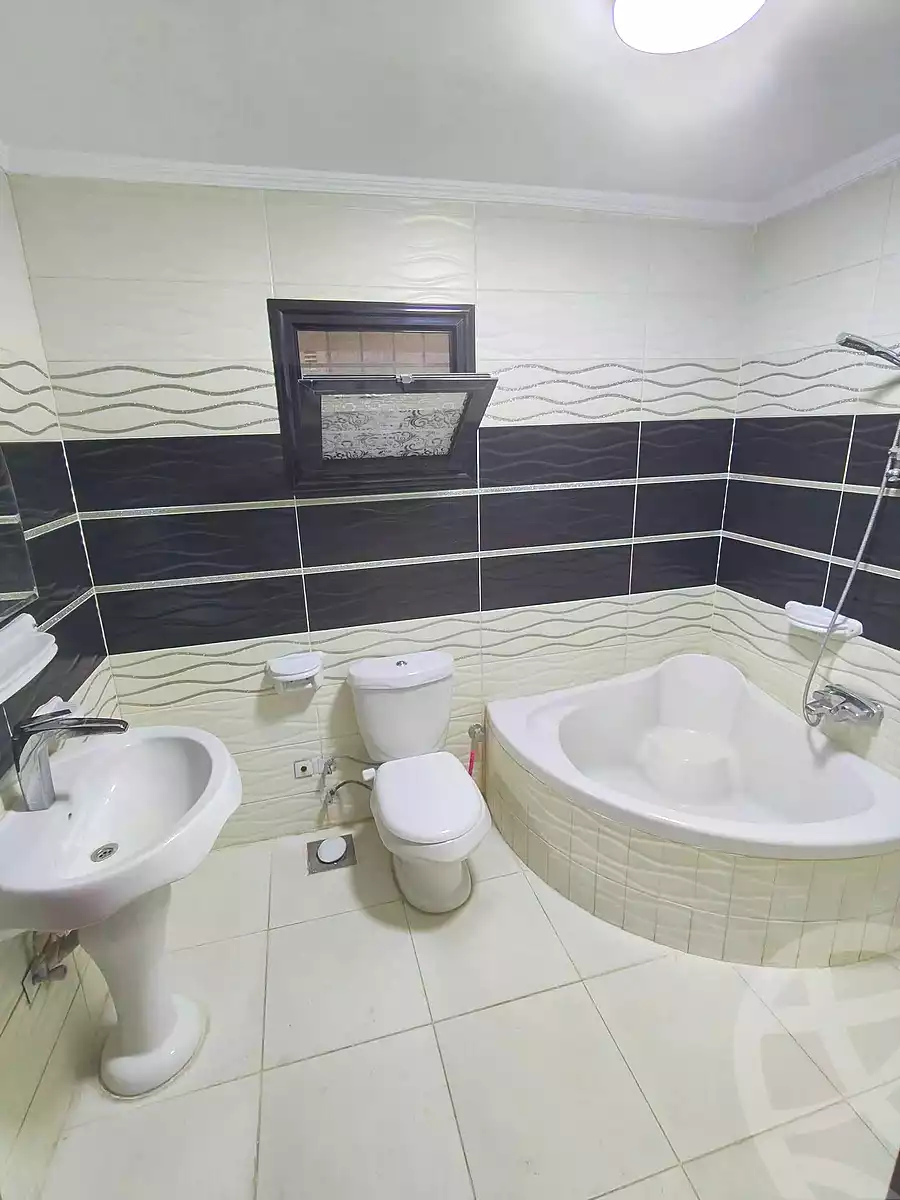 https://aqarmap.com.eg/ar/listing/7329849-for-sale-alexandria-ganaklis