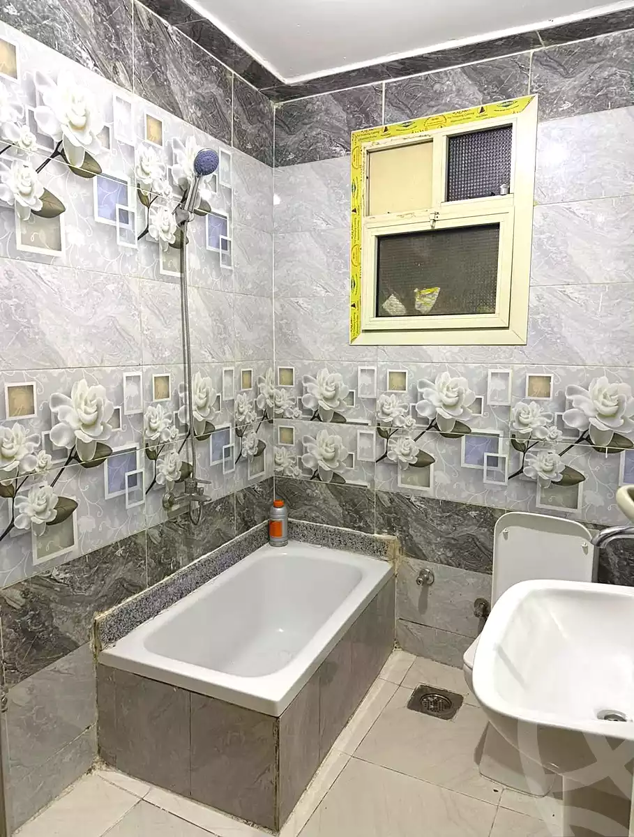 https://aqarmap.com.eg/en/listing/7329950-for-sale-cairo-faisal-kafr-tohormos-queen-nazli-st
