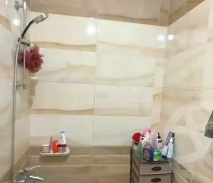 https://aqarmap.com.eg/en/listing/7330348-for-sale-alexandria-camp-cesar