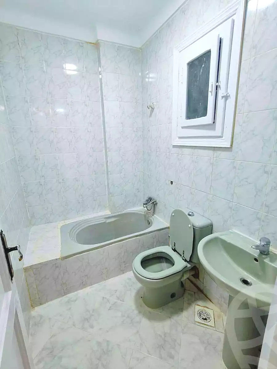 https://aqarmap.com.eg/ar/listing/7330874-for-sale-alexandria-al-agamy-shataa-el-nakheel