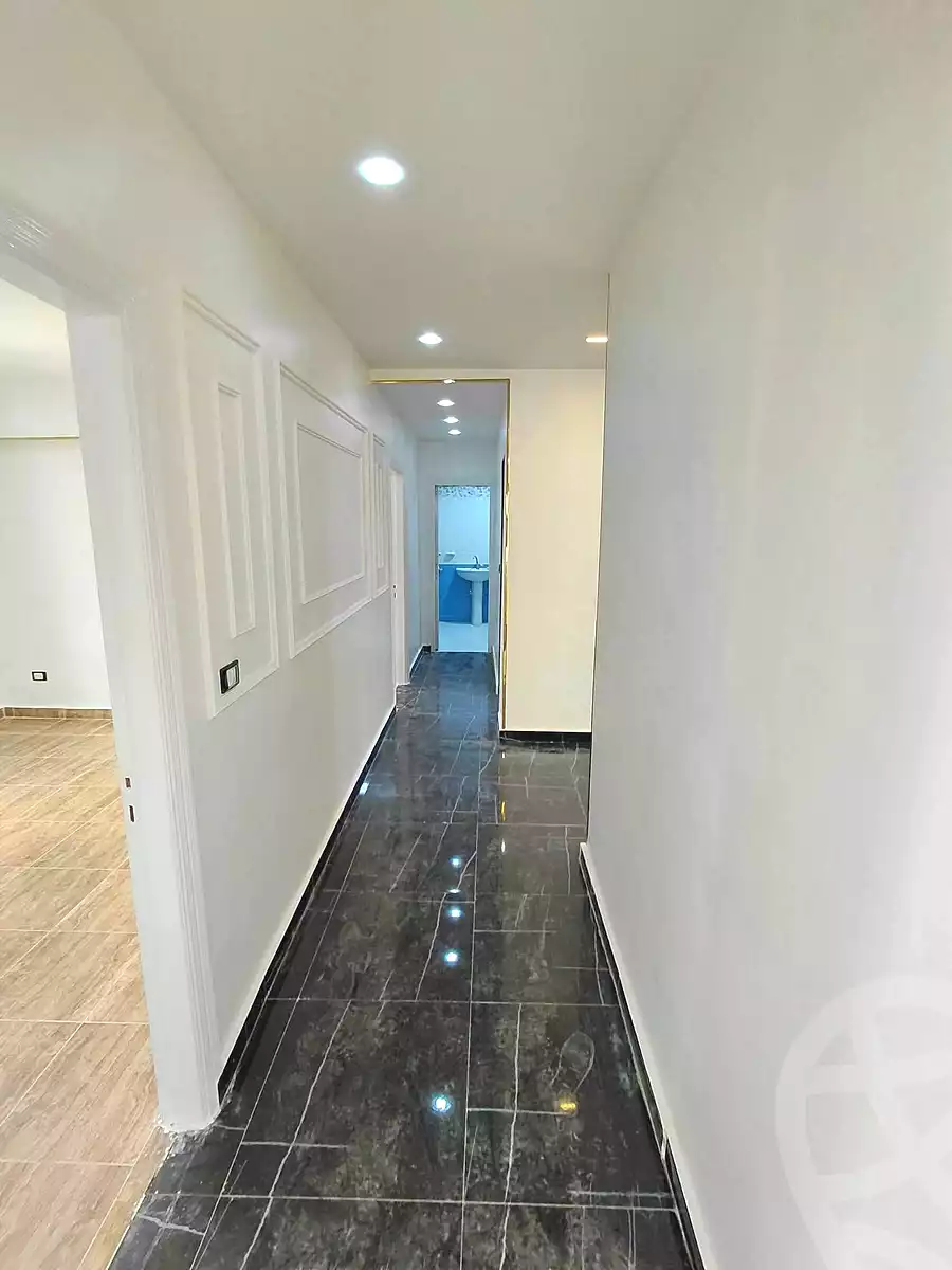 https://aqarmap.com.eg/ar/listing/7331158-for-sale-alexandria-sydy-bshr-sydy-bshr-bhry-street-16