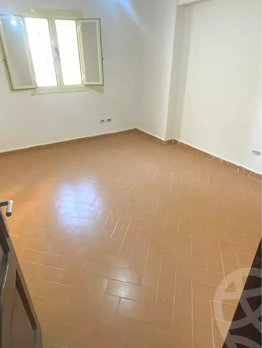 https://aqarmap.com.eg/en/listing/7331176-for-sale-alexandria-ganaklis