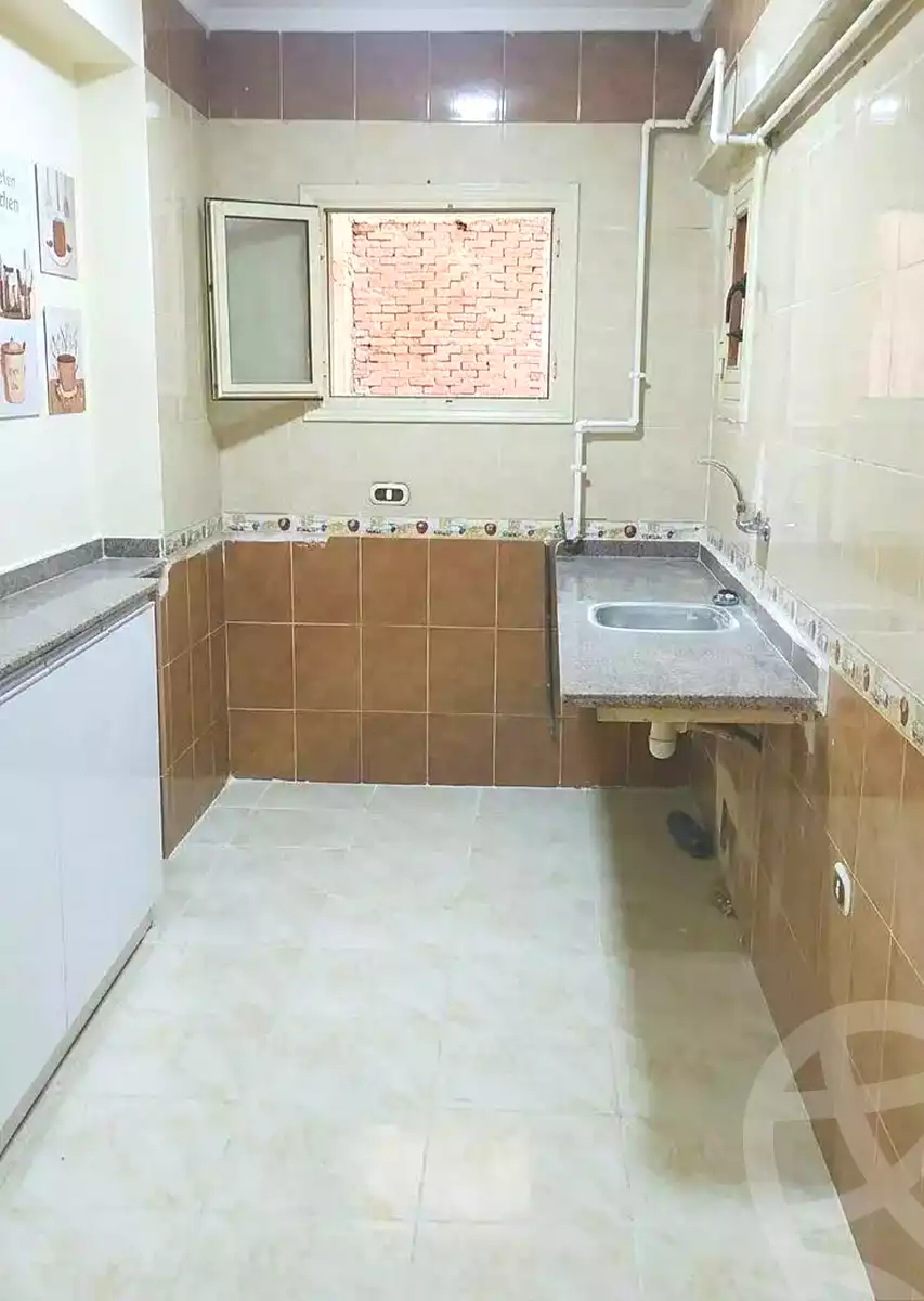 https://aqarmap.com.eg/ar/listing/7331250-for-sale-alexandria-sydy-bshr-sydy-bshr-bhry-ali-hipa-st