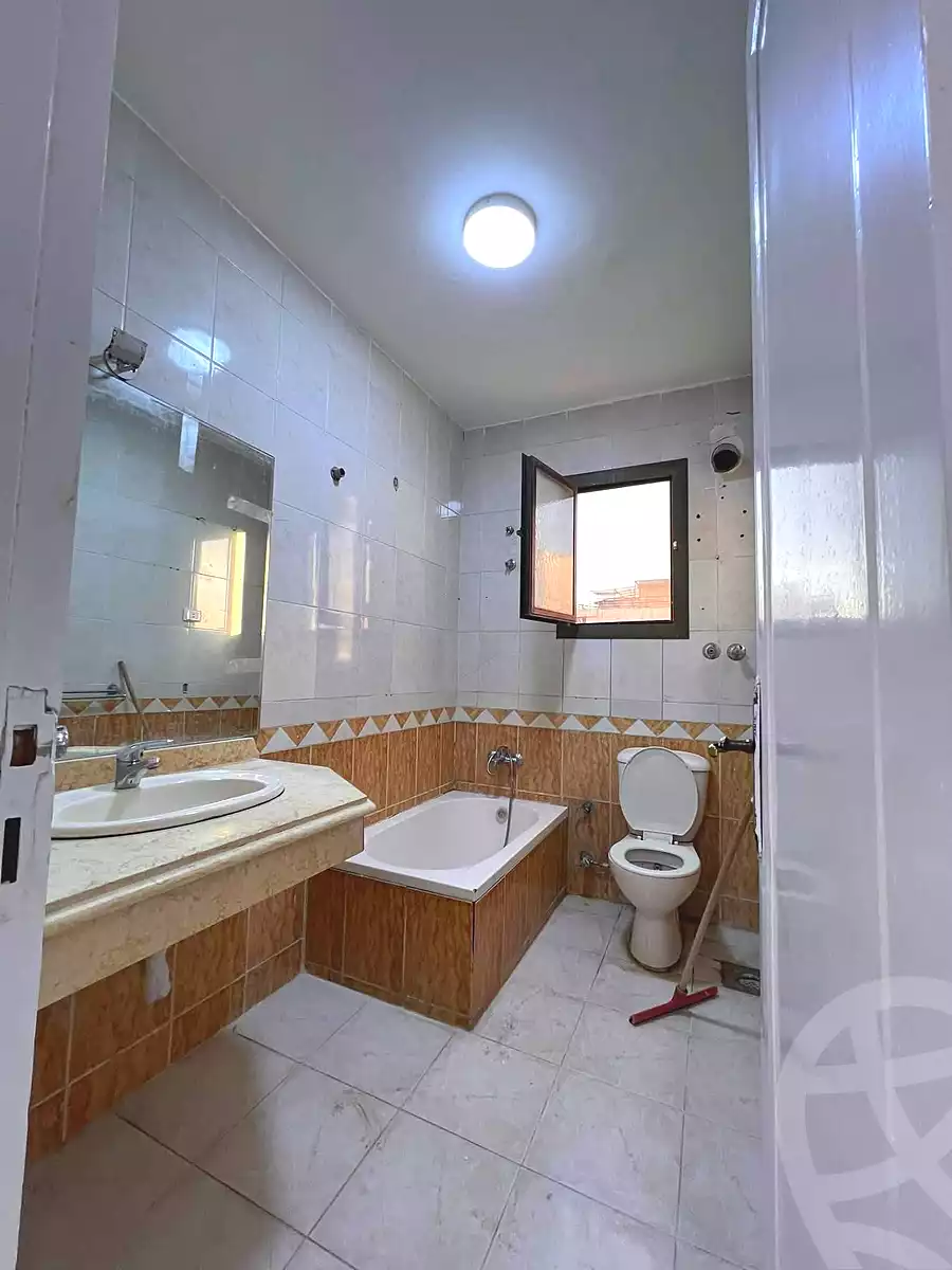 https://aqarmap.com.eg/ar/listing/7331258-for-sale-alexandria-al-agamy-shataa-el-nakheel