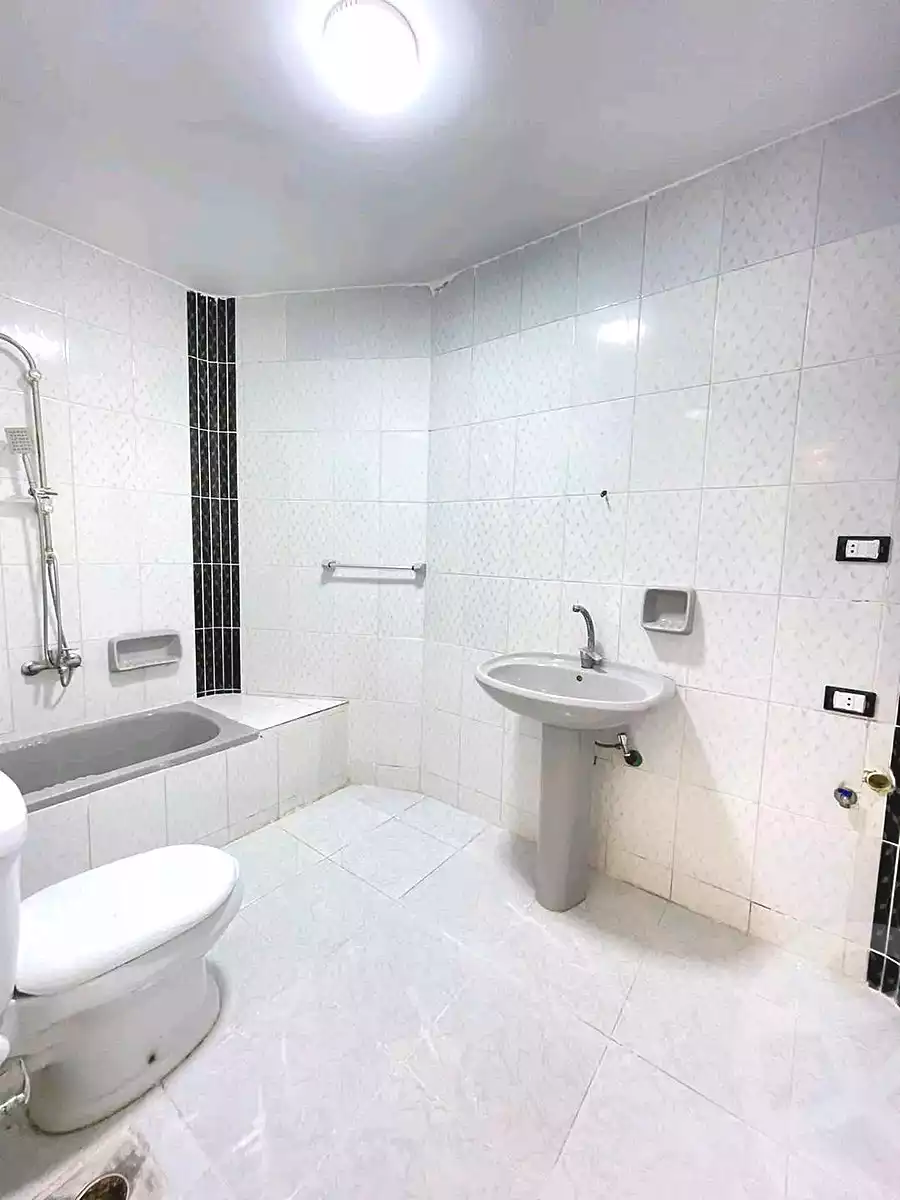 https://aqarmap.com.eg/en/listing/7331271-for-sale-alexandria-al-agamy-shataa-el-nakheel