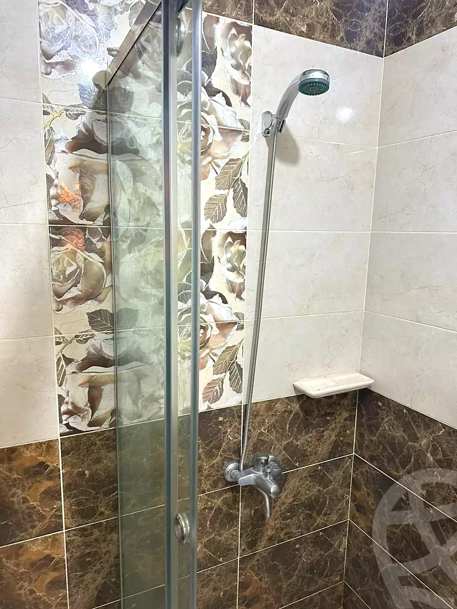 https://aqarmap.com.eg/en/listing/7331614-for-rent-cairo-6th-of-october-compounds-jrdyny-lshms