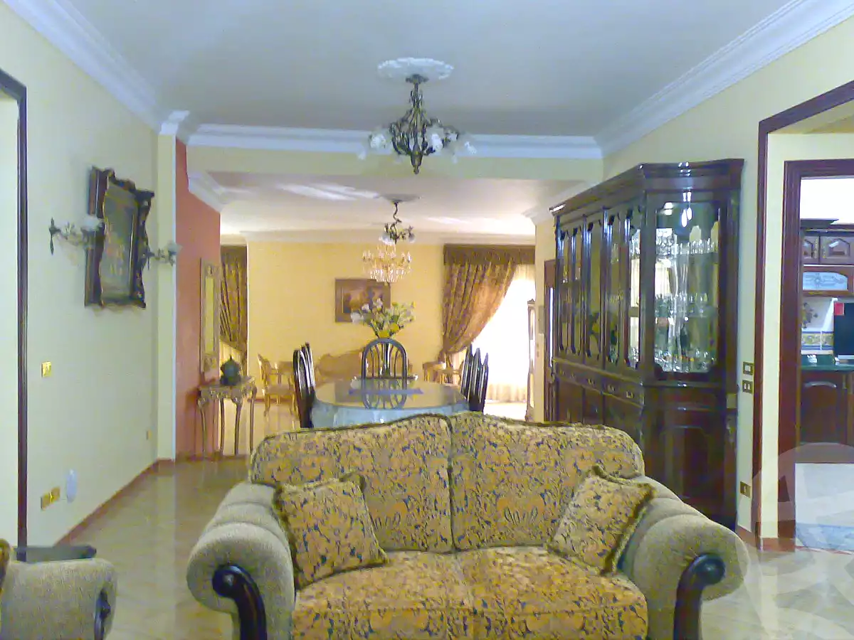 https://aqarmap.com.eg/ar/listing/7331632-for-sale-cairo-new-cairo-el-ahyaa-third-neighborhood-street-1