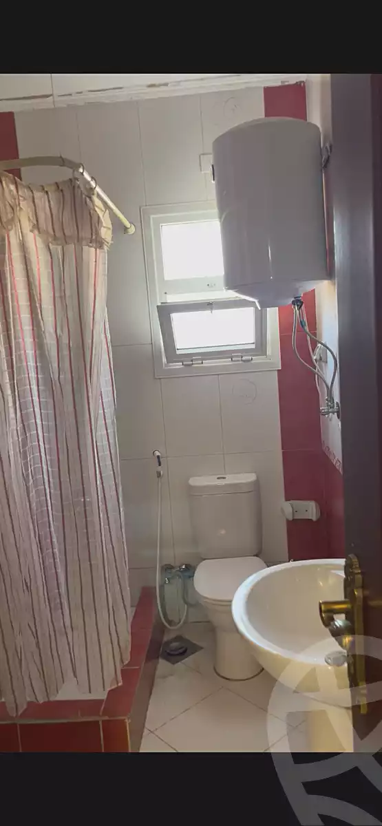 https://aqarmap.com.eg/ar/listing/7331582-for-rent-cairo-new-cairo-lrhb-city-phase-2-amr-ibn-el-aas-st