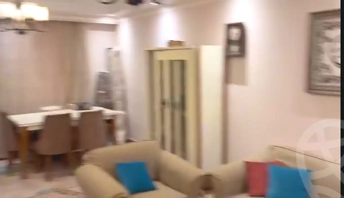 https://aqarmap.com.eg/ar/listing/7331967-for-sale-cairo-el-haram-el-lebeny-soltan-khattab-st