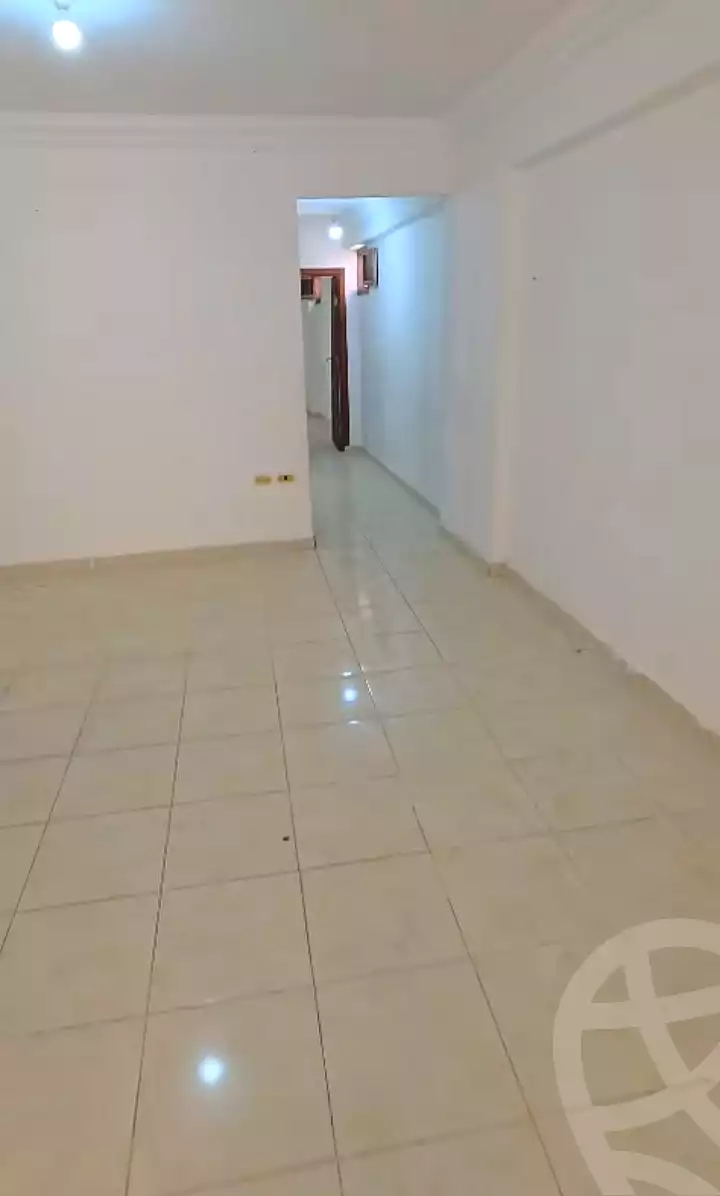 https://aqarmap.com.eg/ar/listing/7332478-for-sale-alexandria-new-miami-eskot